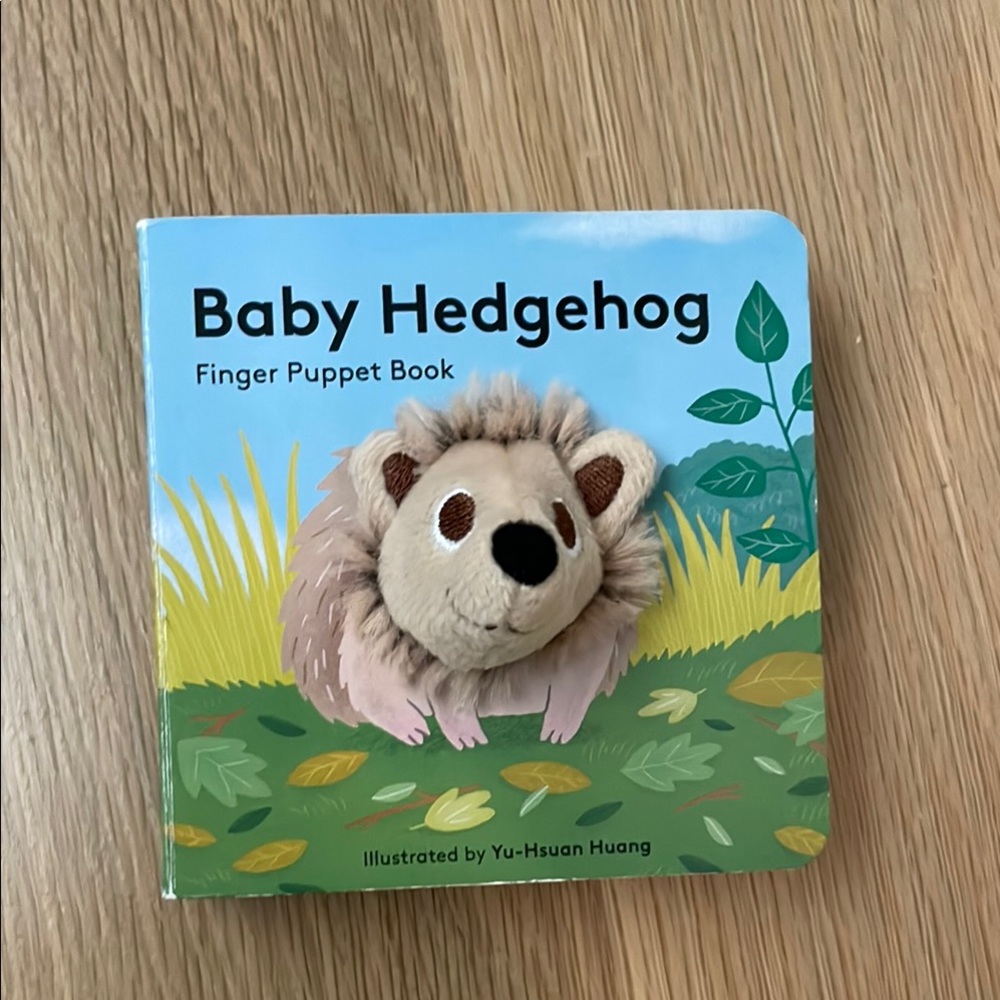 Set of 4 Finger Puppet Animal Board Books - Picture 3 of 12
